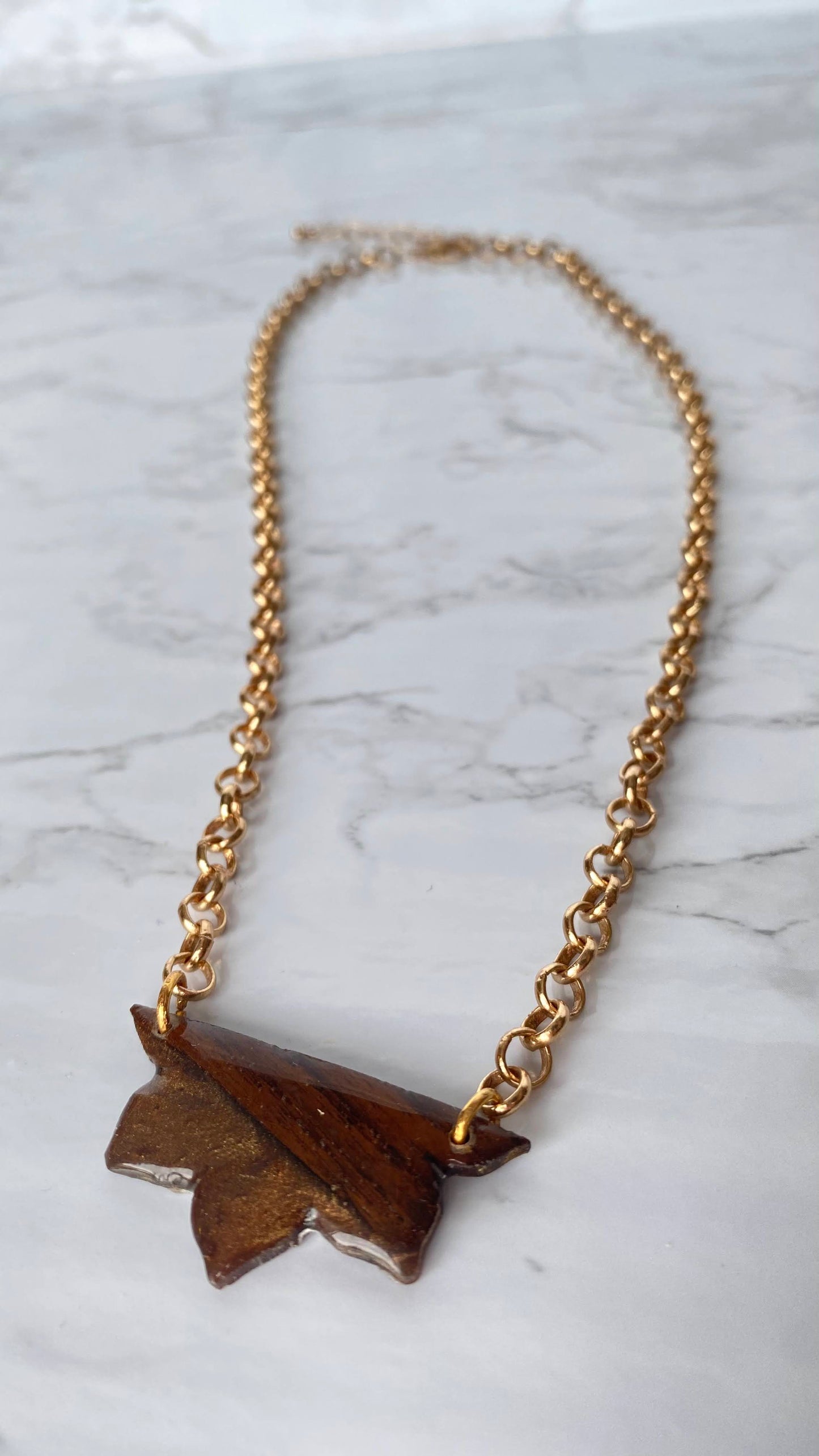 Roasted ash flower necklace